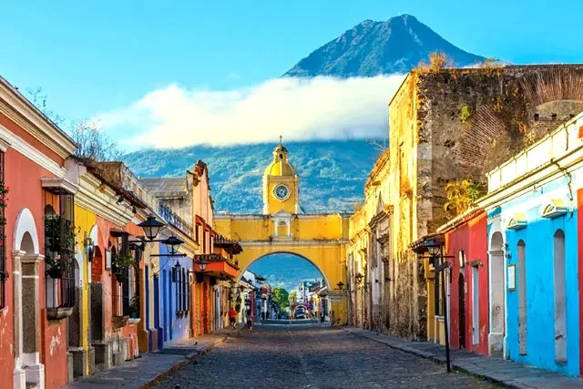 tour a la ciudad antigua guatemala