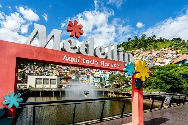 vacaciones en medellin colombia desde miami