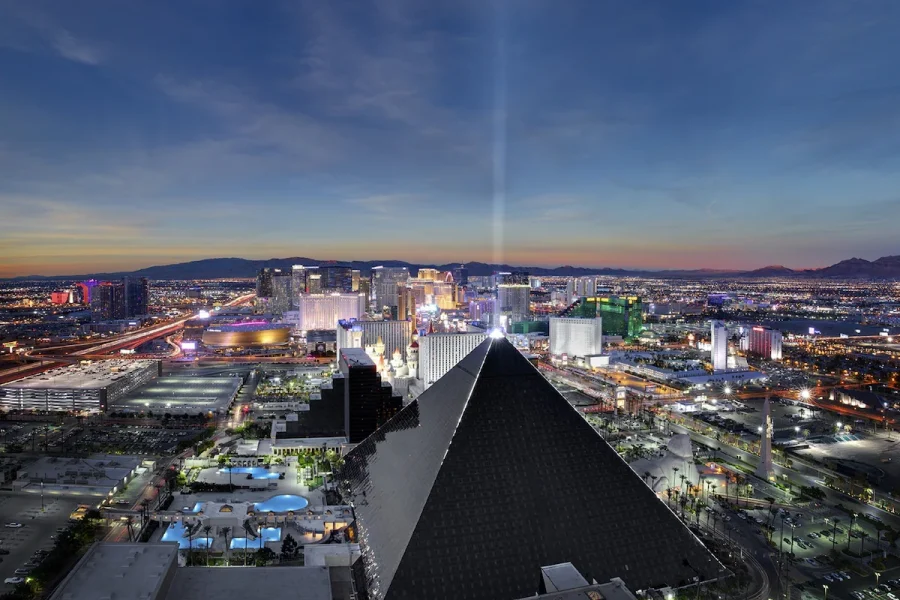Luxor Hotel & Casino