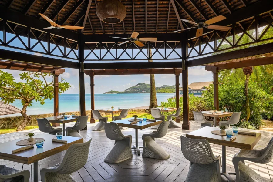 Sandals Halcyon Beach