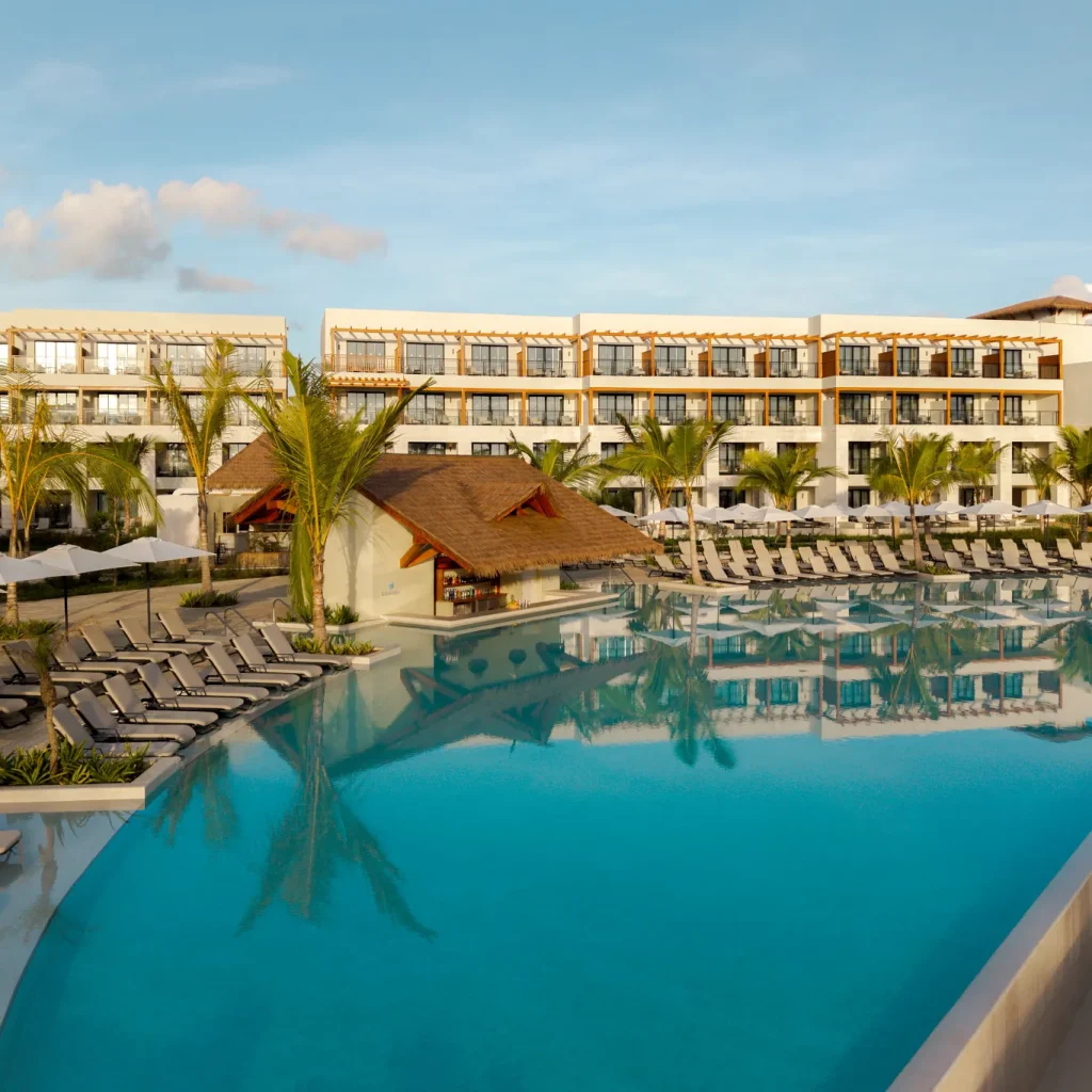 Hotel Secrets Playa Esmeralda